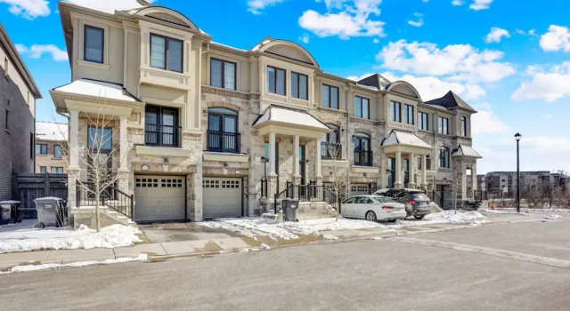 Stylish Mississauga Lower Unit BBQ Yard Paradise, Varaa Lomakoti Mississauga 