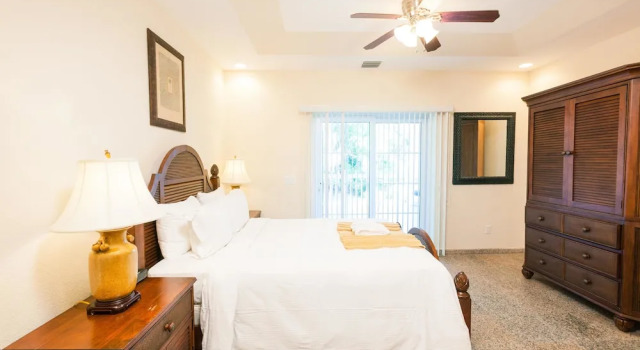 Lawson Rock Parrotfish 206, Book Hotel 4-stjernede hoteller i Roatan, 4*