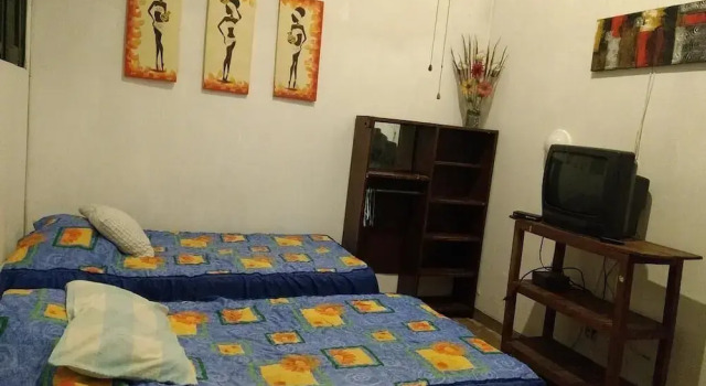 Casa de Huéspedes Libertad By Rotamundos, Book Guesthouse Guadalajara Jalisco