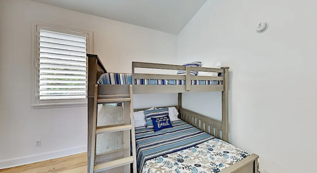 New Listing! Canalside W/ Pool, Walk To Beach 3 Bedroom Home