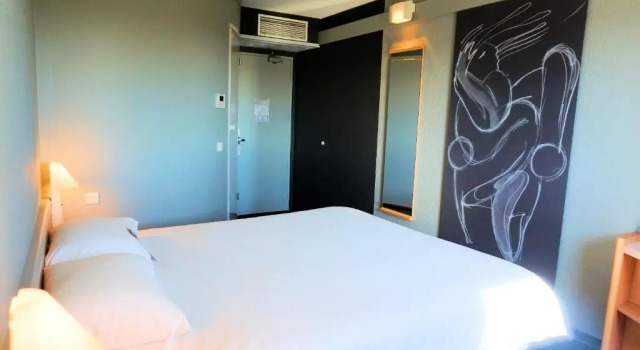 Standard chambre ibis Auch