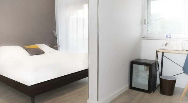 Двухместный номер Comfort с балконом Tiercé Hotel