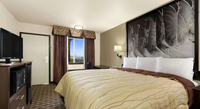 Двухместный номер Standard Super 8 by Wyndham Fort Worth TX