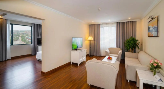 Люкс Halong & Me Hometel Double Room