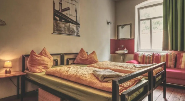 Standard dublă cameră OPERA Hostel