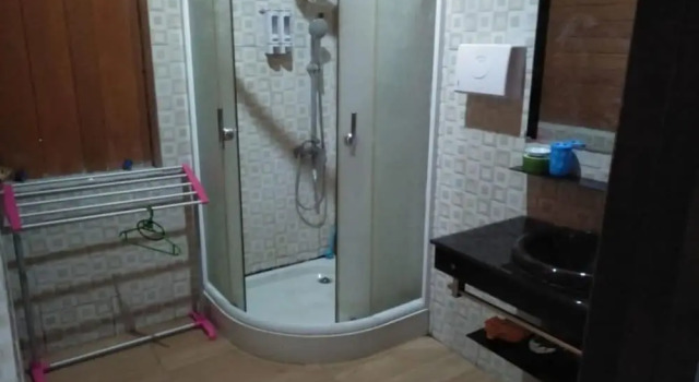 Коттедж с балконом Comfortable, Great and Cheap