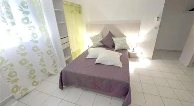 Apartment With one Bedroom in Le Gosier, With Wonderful sea View, Encl, Rezerwuj Apartament Le Gosier Grande-Terre