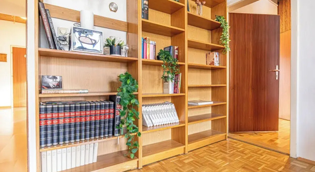 Vienna Spacious 2BR Apt Long Stay