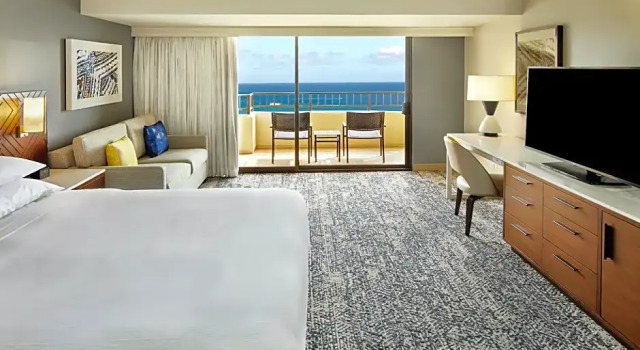 Номер Tapa Collection с видом на океан Hilton Hawaiian Village Waikiki Beach Resort