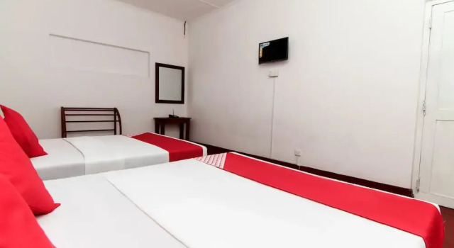 OYO 123 Hotel Bluemoon