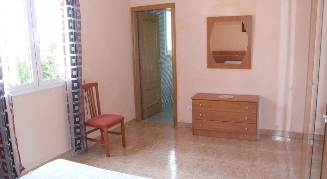 House With 5 Bedrooms in Mont-roig del Camp, With Wonderful Mountain V, Забронировать Отель Отели Tarragonès с бассейном, Бассейн
