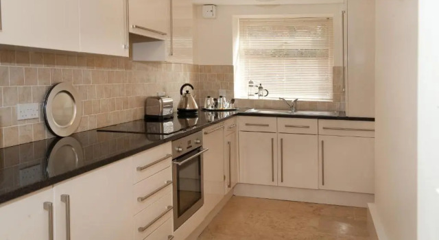 Апартаменты Albany House by Harrogate Serviced Apartments