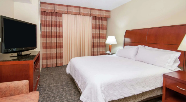 Двухместный полулюкс c 1 комнатой Hilton Garden Inn Jackson/Pearl