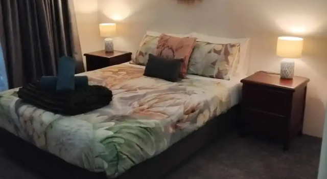 Номер Deluxe Lakeside Lodge Motel