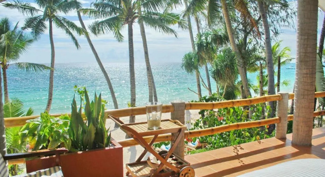 Коттедж с 4 комнатами Mabuhay Beach House