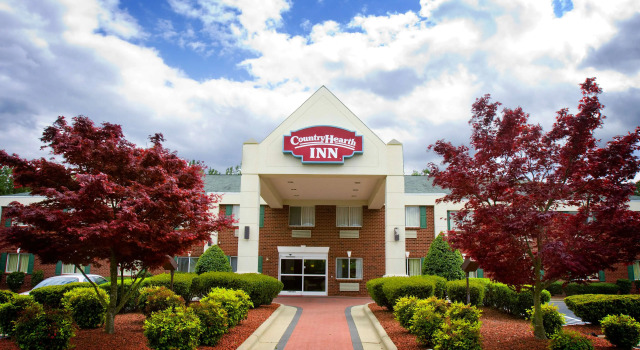 Country Hearth Inn of Knightdale, Забронировать Отель Найтдейл Raleigh-Durham Metropolitan Area