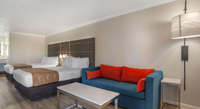Четырёхместный номер Standard Quality Inn Blythe I-10