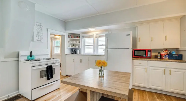 Saratoga Springs Home Near Downtown & Casino