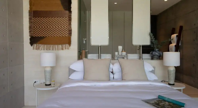 Muscat 3-bedroom Villa With Beach Access