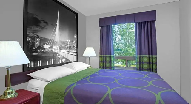 Люкс Super 8 by Wyndham Portage La Prairie MB