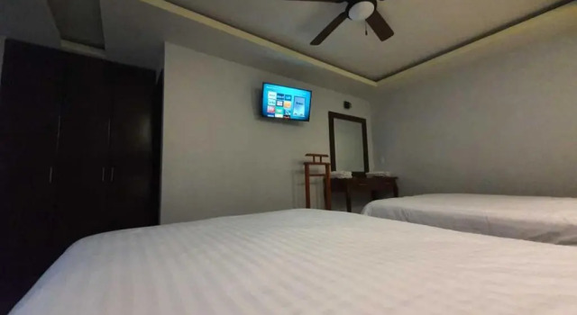 Полулюкс Deluxe Hotel Puebla Plaza