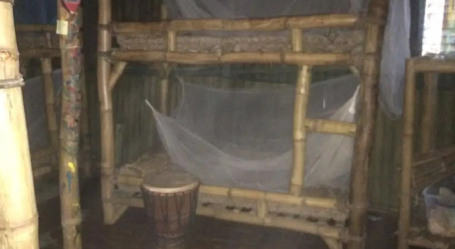 Кровать в общем номере Natural Bamboo Village
