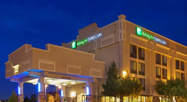 Holiday Inn Express Hotel & Suites Denver - Aurora, Varaa Hotelli Aurora Colorado