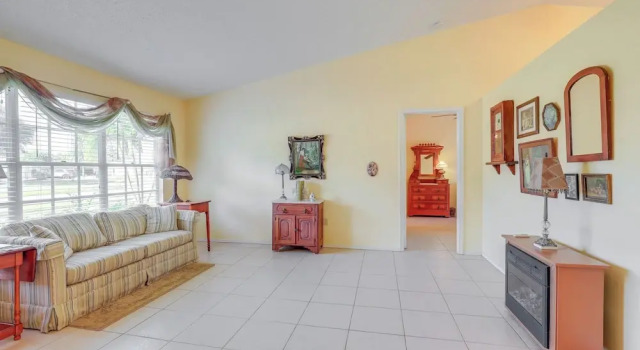 Charming St Lucie River Retreat w/ Pool & Dock!, Reserva ahora Hotel Port St. Lucie Florida