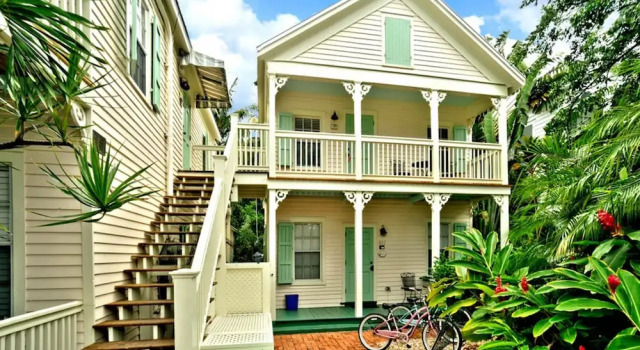 Palm Gardens, Забронировать Отель Отели Ки-Уэст с бассейном, рядом с The Unitarian Universalist Fellowship of Key West, Бассейн