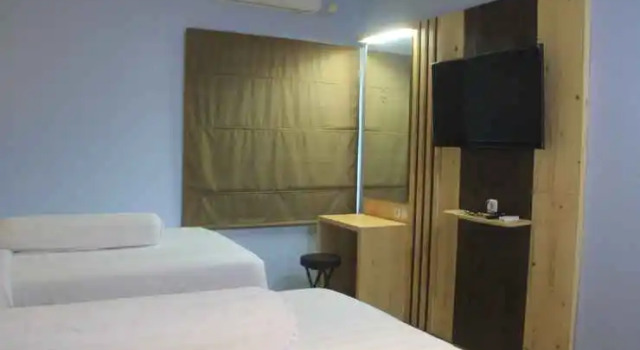 Pelangi Guesthouse Belitung 7B, Prenota Villa Hotel a Belitung Island con piscina, Piscina