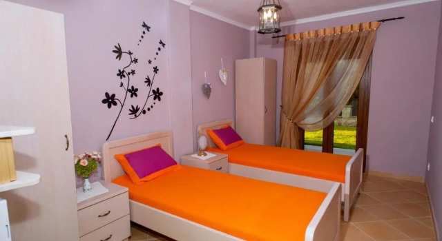Villa Pefkohori, Book Villa Pefkohori 