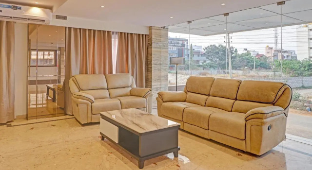 Treebo Emora Grand, Rezervovat Hotel Hotely v Bangalore s parkováním, Parkování
