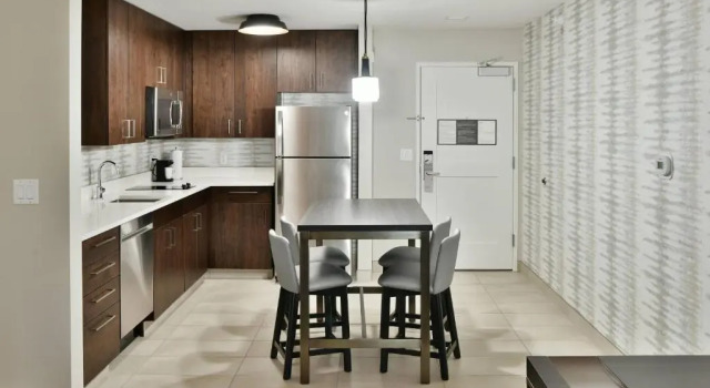 Двухместный люкс с 2 комнатами Residence Inn by Marriott Eau Claire