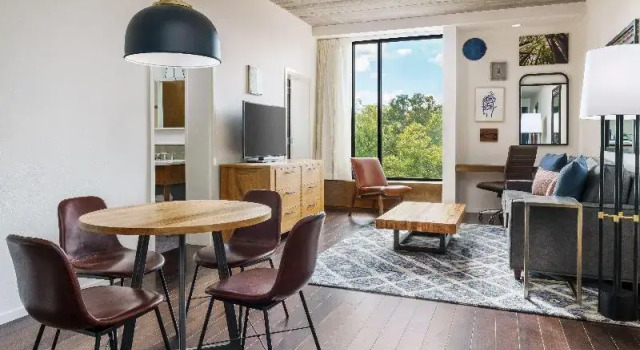 Номер Standard с балконом Hotel Indigo Athens - University Area by IHG