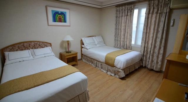 Four Season Youth Hostel, Забронировать Хостел Отели провинции Кёнсан-Пукто с парковкой, Парковка