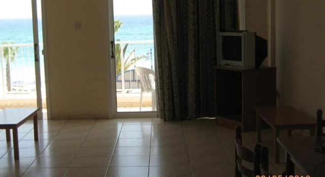 Kaliva Suites, Забронировать Отель Отели Айия-Напа с парковкой, рядом с Парк развлечений Айа-Напа, Парковка