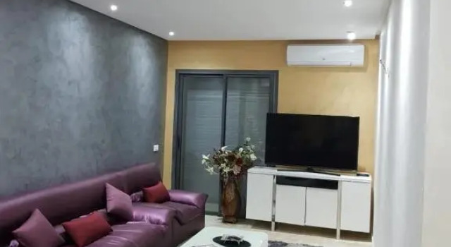 appartement en pleine centre gueliz en face théâtre royal, Забронировать Апартаменты/квартира Отели Марракеш-Тенсифт-Эль-Хауз с парковкой, Парковка