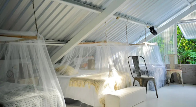 Кровать в общем номере Dreamcatcher Eco Lodge - Adults Only