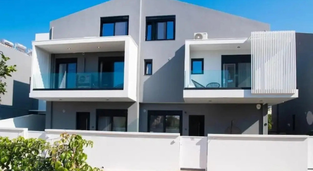 Dawn Apartments, Забронировать Апартаменты/квартира Лефкада Лефкас, рядом с Церковь Агиас Кириакис