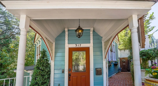 Flume's End, Book Bed and Breakfast Nevada City Californien