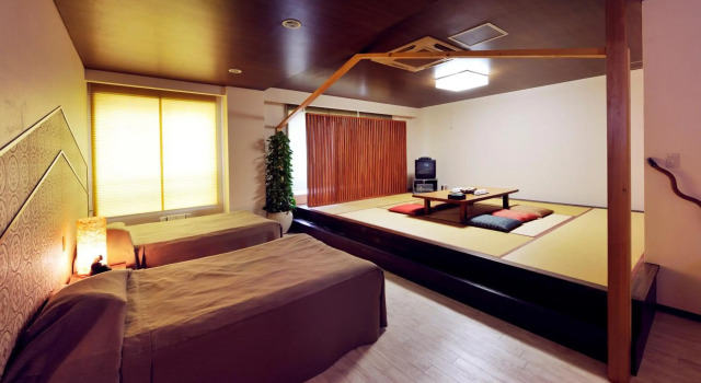 Hotel Seiryu, Book Hotel Hoteller i Higashiosaka med parkering, Parkering