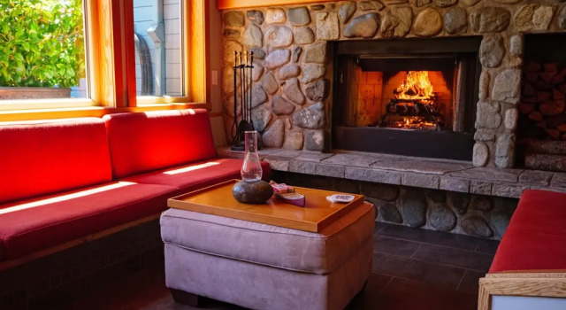 A Snug Harbour Inn