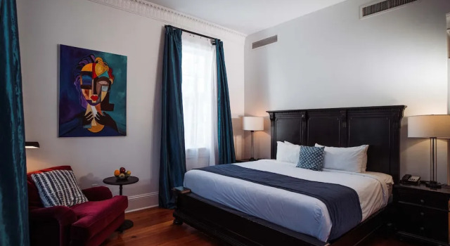 Двухместный номер Standard с балконом Royal Frenchmen Hotel and Bar