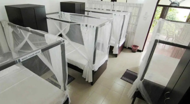Кровать в общем номере 2in1 Kandy Hostel