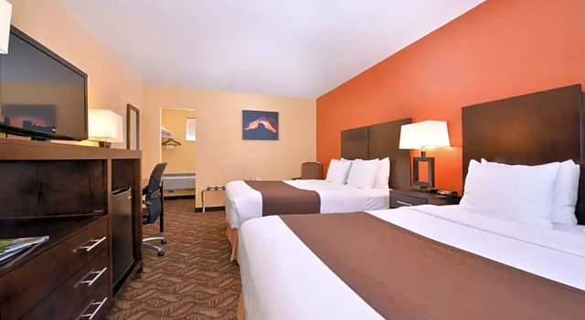 Четырёхместный номер Standard Цокольный этаж Best Western Durango Inn & Suites