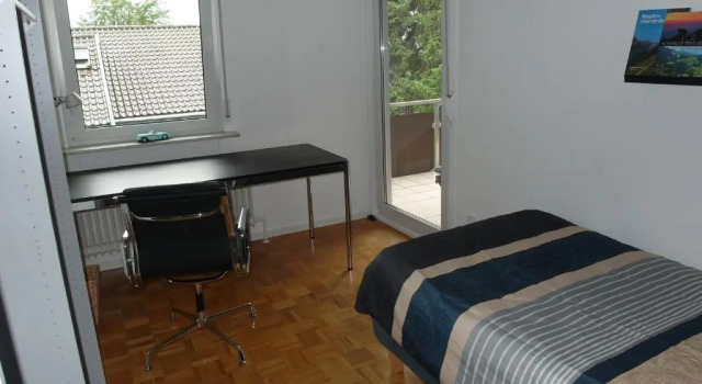 Appartement Region Esslingen - Nähe Messe - Flughafen - Stuttgart - Wohnen und Arbeiten auf Zeit in 120m2 Wohlfühlatmosphäre - ab 3 Übernachtungen - geeignet für 4 Personen - Beistellbett möglich - Kinder und Tiere willkommen - Garage für e-bikes, Reserva ahora Apartamento Altbach Baden-Wurtemberg