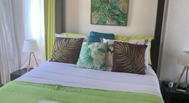 Villa Kapresse Guest House, Book Guesthouse Sandy Ground Saint Martin