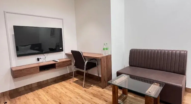 Basotel Hotel Indore Vijaynagar, Забронировать Отель Отели штата Махараштры 3 звезды, 3*