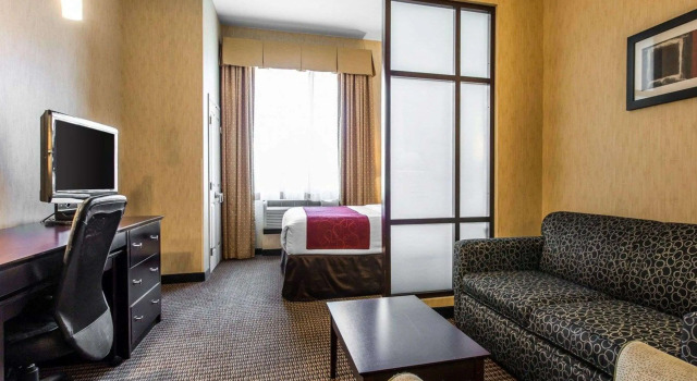 Двухместный люкс Comfort Suites Near City of Industry - Los Angeles