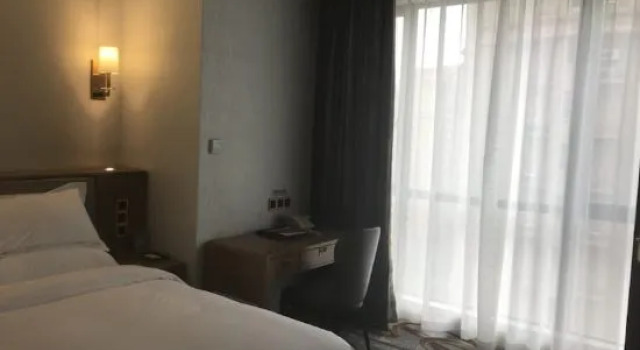 Люкс Deluxe West City International Hotel